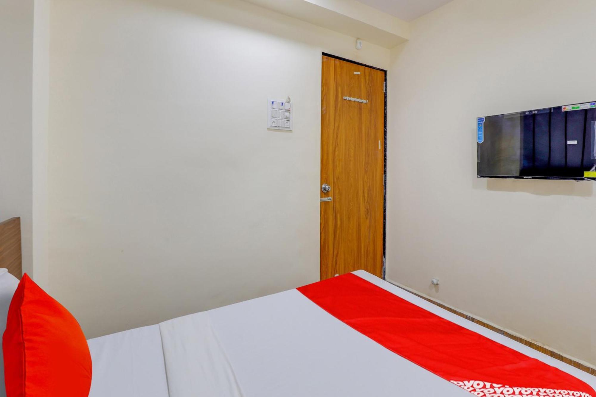 Hotel O Lotus スーラト エクステリア 写真